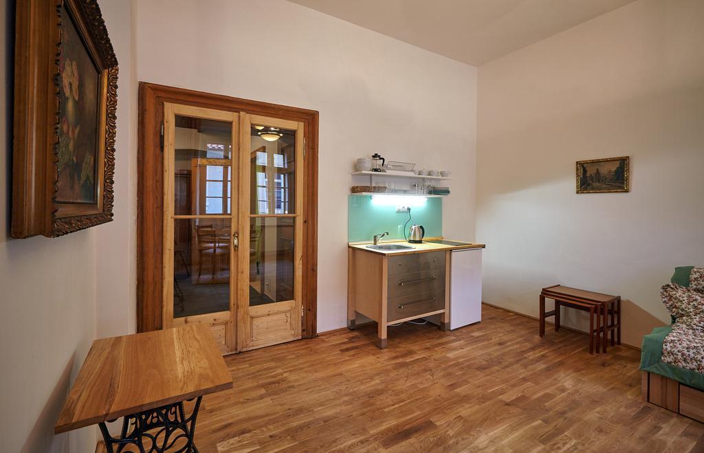 Queen Bee Apartments Prague Bilik gambar