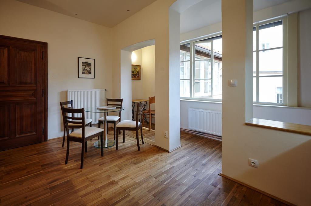 Queen Bee Apartments Prague Bilik gambar