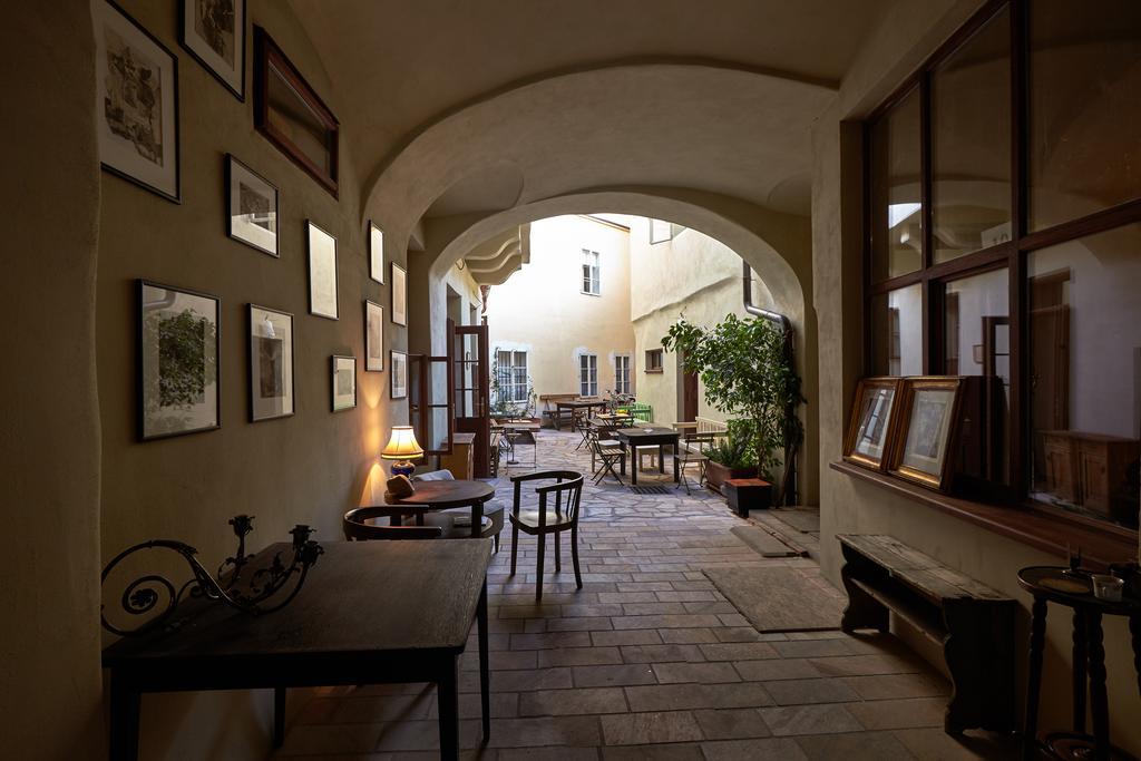 Queen Bee Apartments Prague Luaran gambar